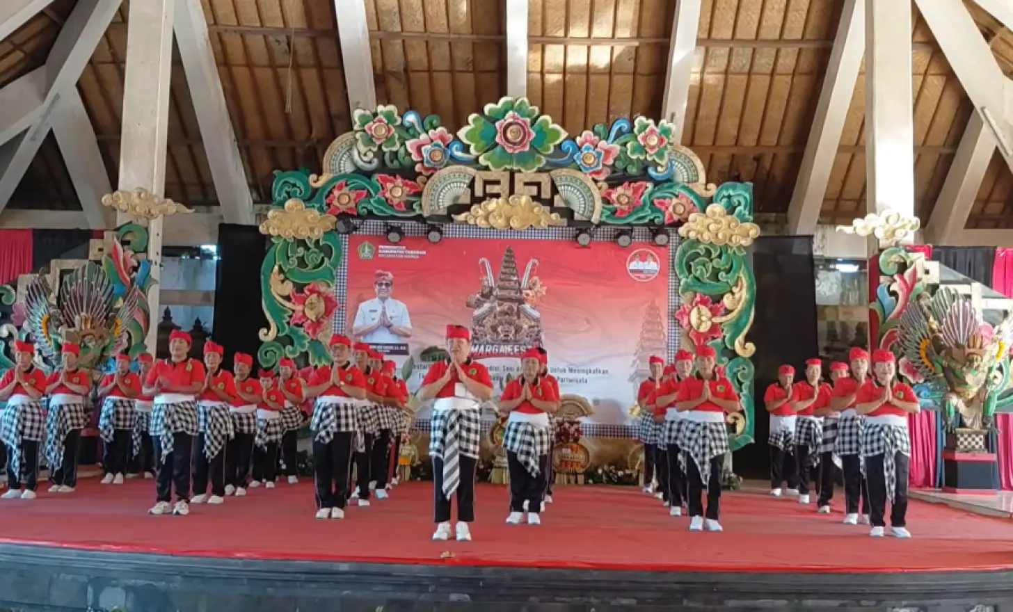 LOMBA SENAM LANSIA DESA PEKEN BELAYU DI MARGA FEST II