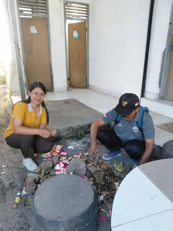 KEGIATAN JUMAT BERSIH PERANGKAT DESA PEKEN BELAYU